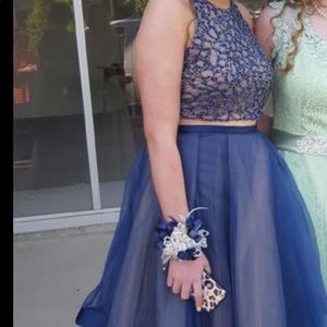 Prom dress only worn once!